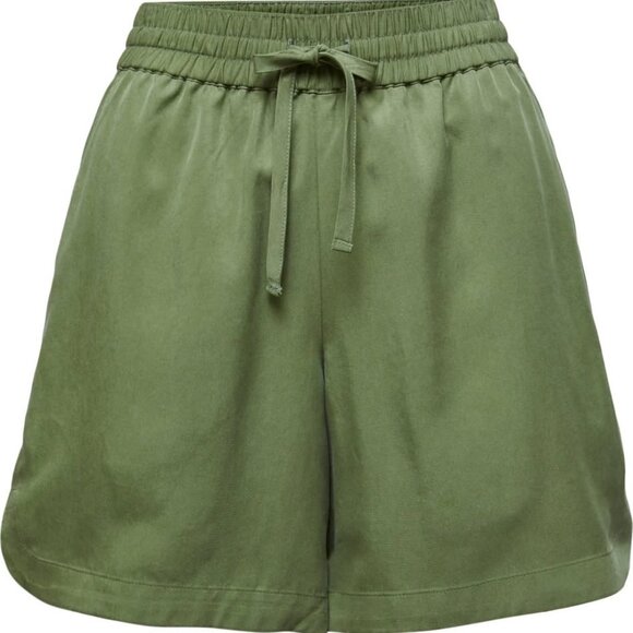 NWT Women's Niagara Short in Juniper Green XL - Picture 1 of 8